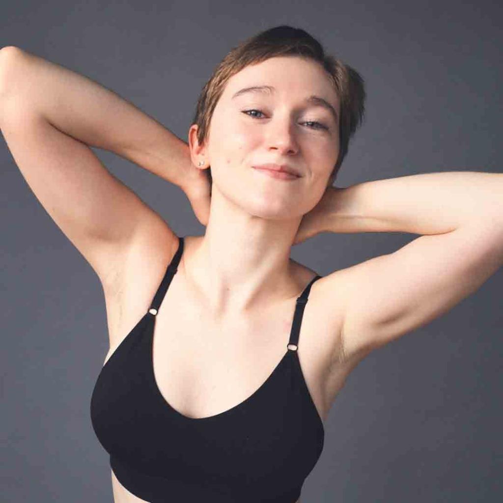 Comfort and Confidence: How BRABAR is Revolutionizing Teen Bra Shopping 1 bra shopping