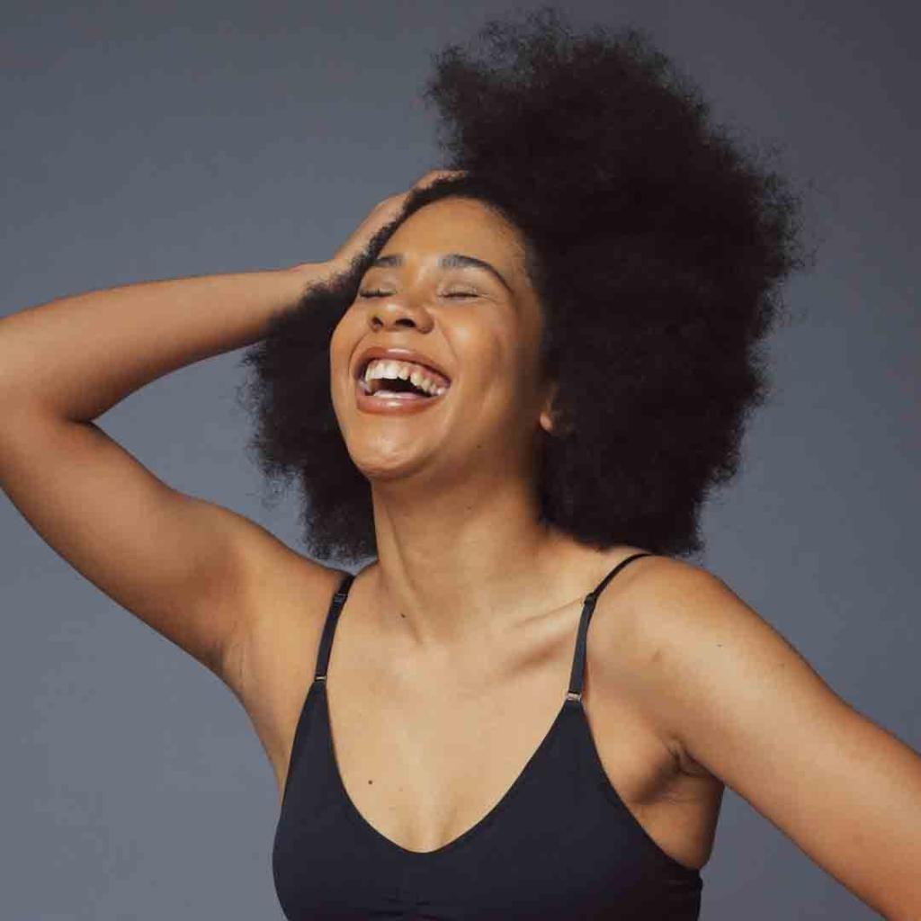 Comfort and Confidence: How BRABAR is Revolutionizing Teen Bra Shopping 3 4B1A5125Kai 1080