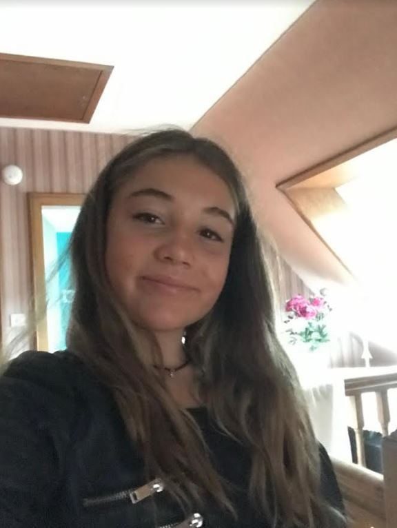 INTERVIEW: Clementine Lea Spieser dishes on the Hype House "Incident," influencer Squads, and fake friends 5 clementine lea selfie