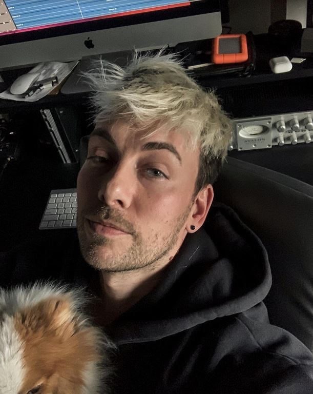 David Lei Brandt dishes on Lady Gaga, Varsity Fanclub and more! 4 david selfie