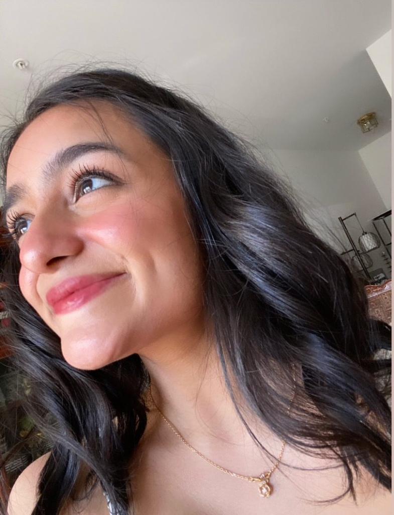 Spreading Hope Through Pages: Teen Emily Bhatnagar's Book Drive Brings Comfort to Sick Children 4 Emily Bhatnagar1