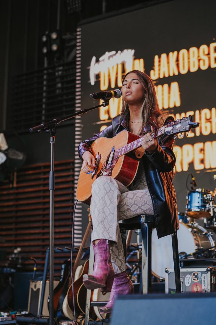 5 Fast Facts about singer-songwriter Evanthia Theodorou 2 Evanthia Theodorou2