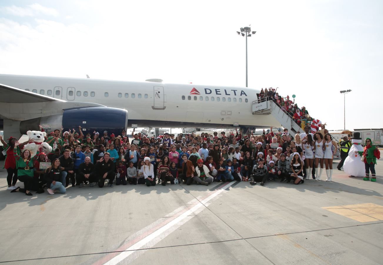 Disney Stars Joshua Rush and Kylee Russell Spread Holiday Cheer at the 8th Annual Holiday in the Hangar by Delta Airlines 6 joshua rush and kylee russell 8th annual holiday in the hangar