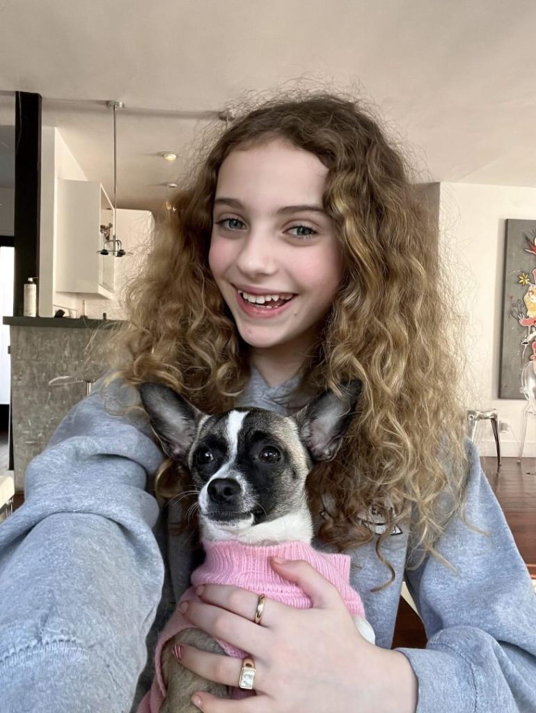 Rising Star Juju Brener partners with YMI Jeans - INTERVIEW 8 juju brener selfie