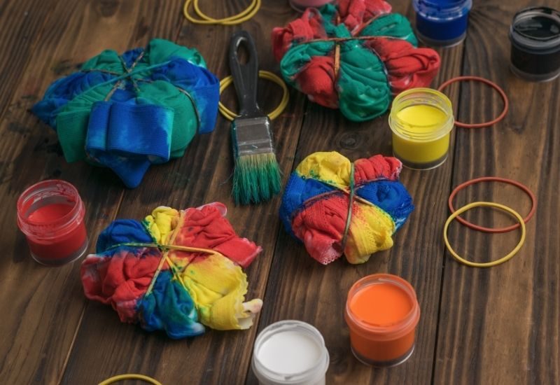 How To Make Fashionable Tie-Dye Clothing 1 How To Make Fashionable Tie-Dye Clothing