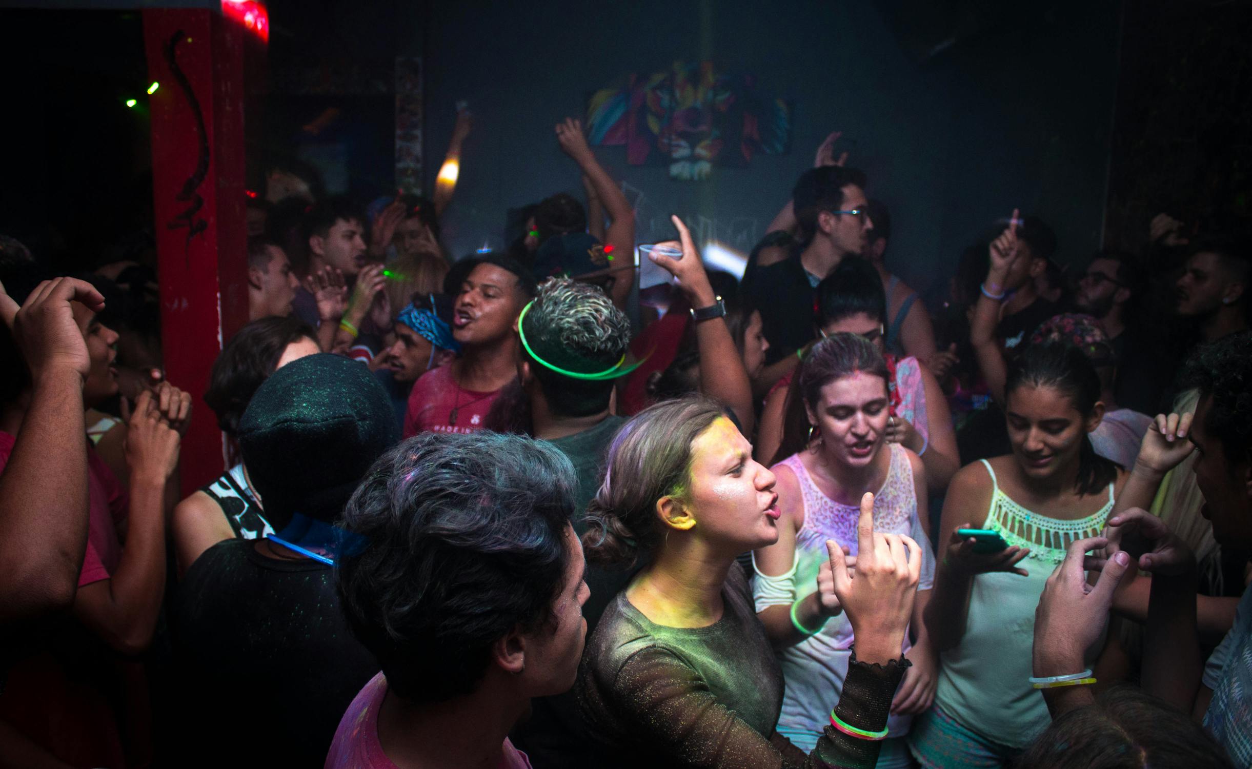 Essential Rave Clothing Items You Need for Your Next Party 1 pexels photo 1154189