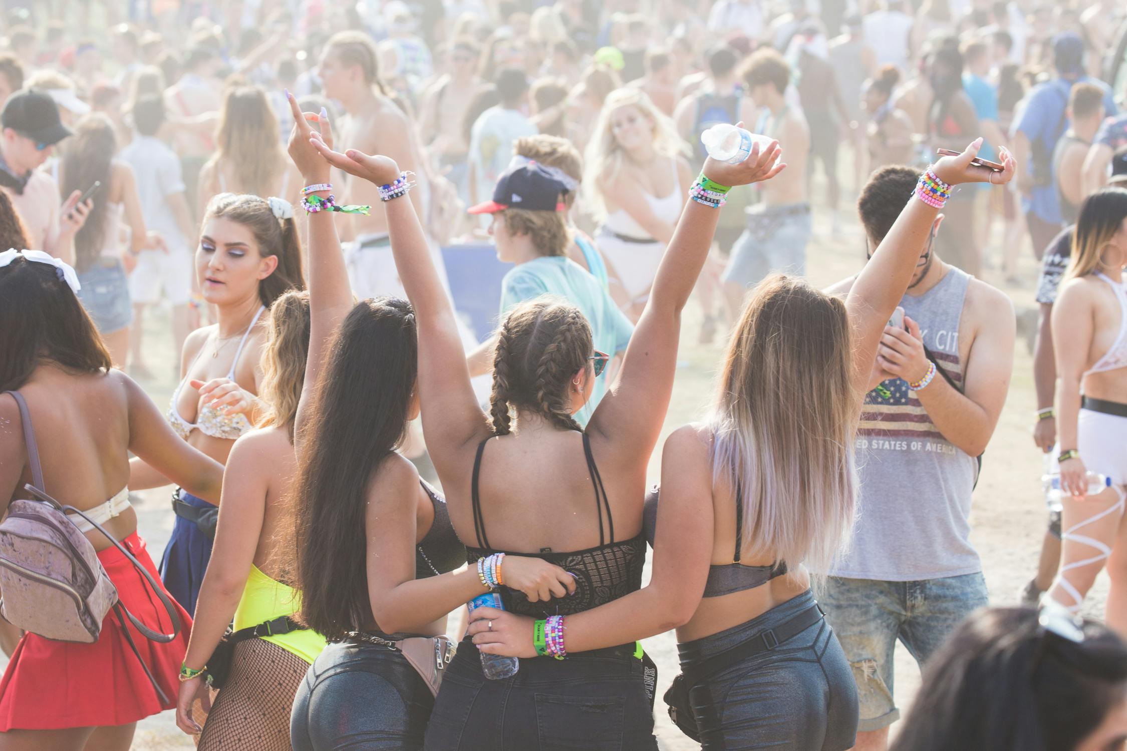 Essential Guide to Enjoying the Isle of Wight Festival 1 pexels photo 1540338