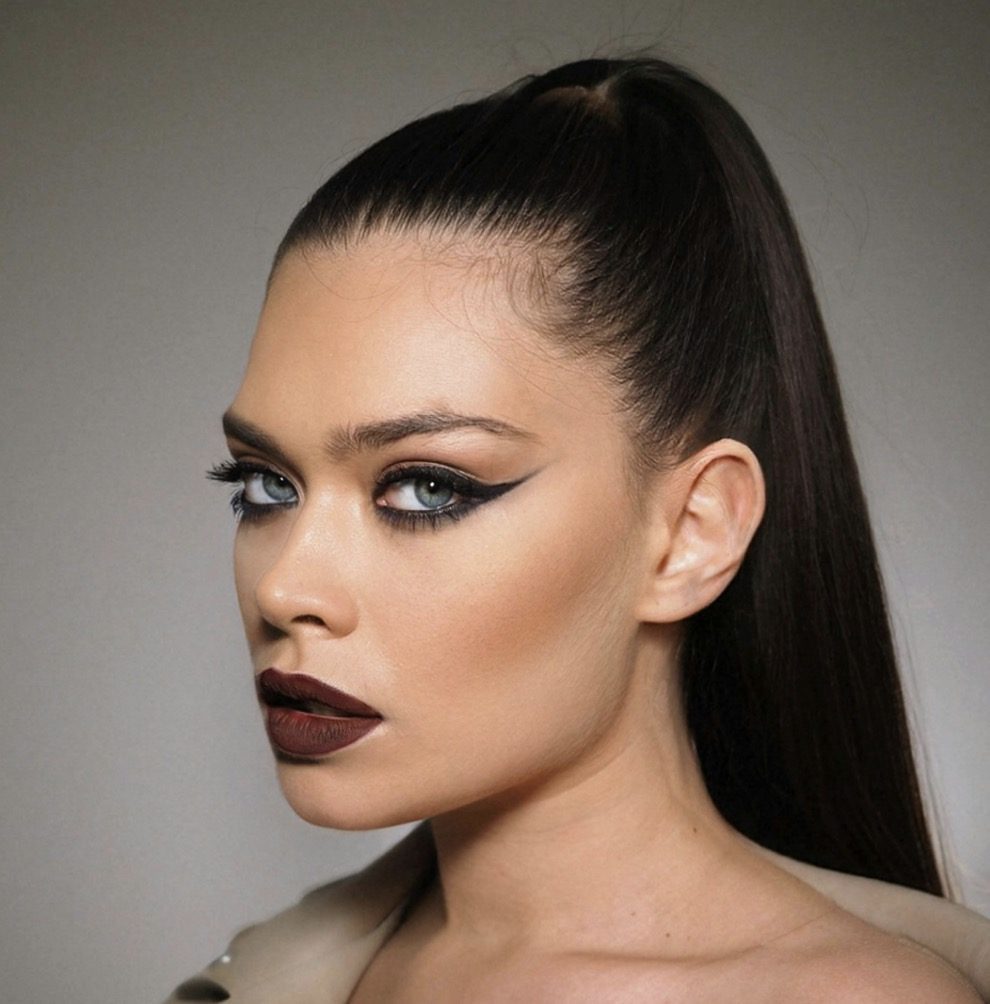 Stunning Prom Hairstyle Ideas for Your Big Night 3 prom hairstyle ideas1