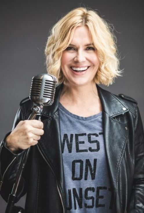 Interview with comedian and actress Sarah J. Halstead 1 sarah halstead