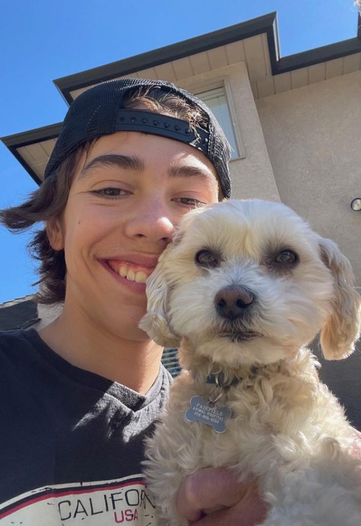 5 Fast Facts about singer-songwriter Scotty Berg 2 scotty berk selfie