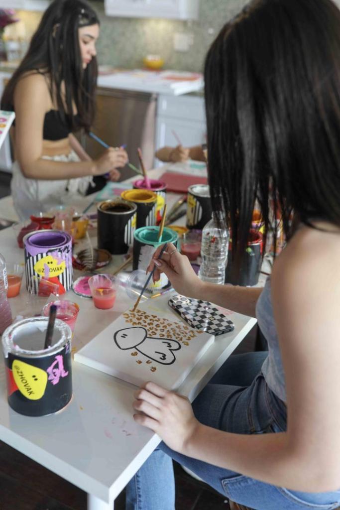 Teens Wanna Know Partners with Z HOVAK Studio to Host Celebrity Teen NFT Paint Party 14 z hovak vip paint party 112 scaled