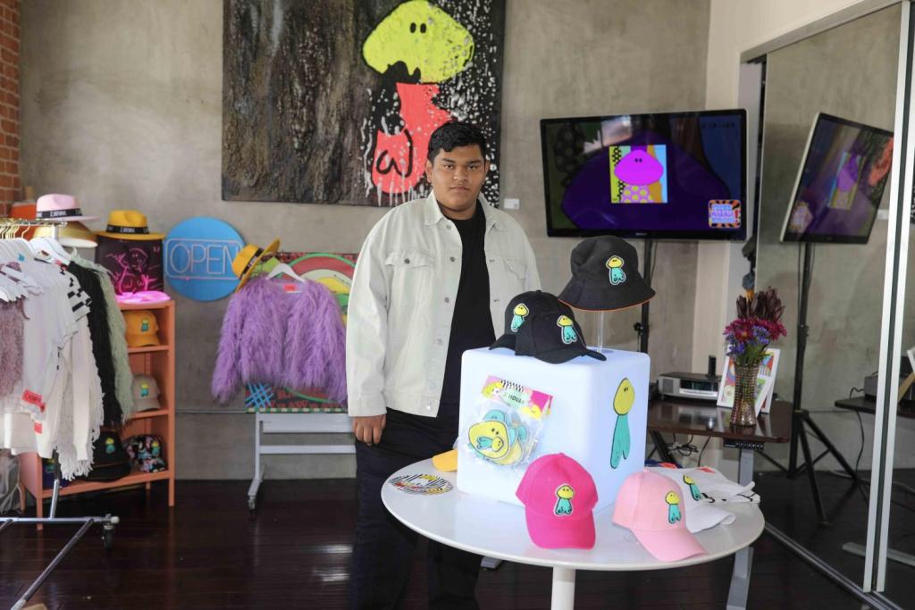 Teens Wanna Know Partners with Z HOVAK Studio to Host Celebrity Teen NFT Paint Party 107 z hovak vip paint party 5 scaled