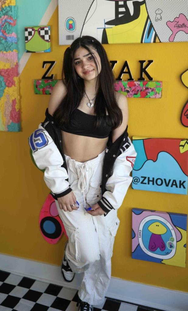 Teens Wanna Know Partners with Z HOVAK Studio to Host Celebrity Teen NFT Paint Party 76 z hovak vip paint party 53 scaled