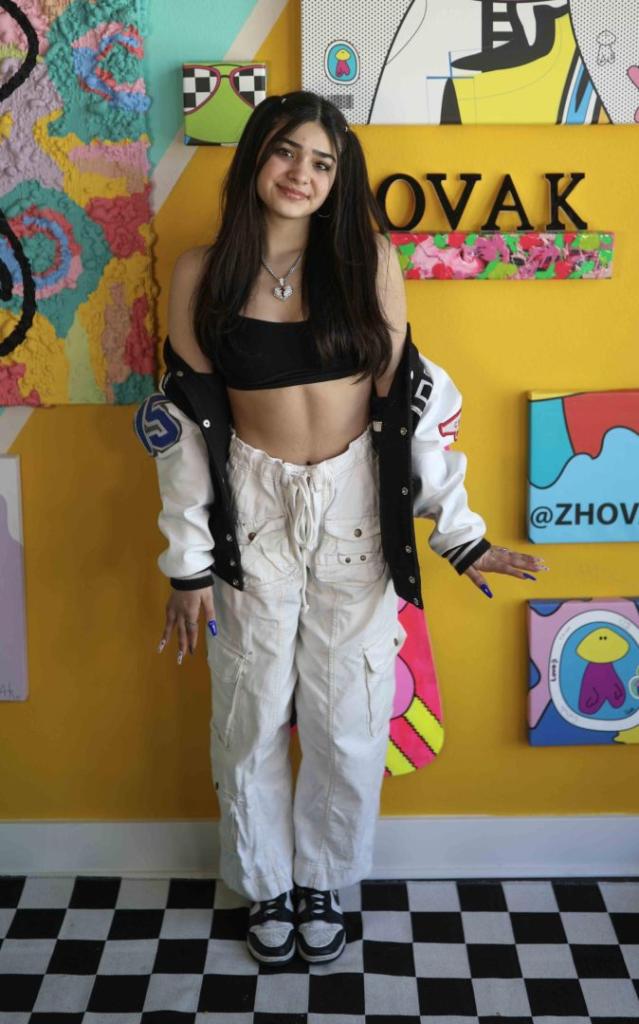 Teens Wanna Know Partners with Z HOVAK Studio to Host Celebrity Teen NFT Paint Party 78 z hovak vip paint party 54 scaled